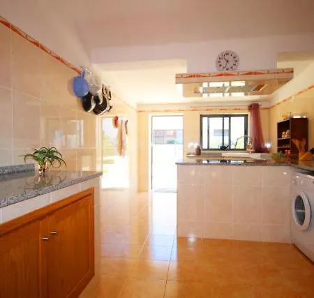 Villa Sleeps 6 Pool Air Con Wifi T607925